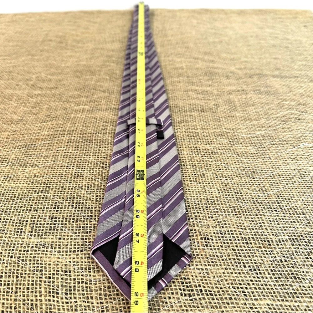 Hugo Boss 100% Silk Purple and Gray Diagonal‎ Striped Tie 3.5 in X 58 in